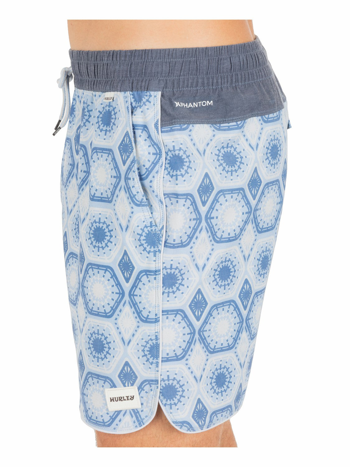 Phantom Naturals Scallop Volley 17" | Hurley Spring Breeze Shorts