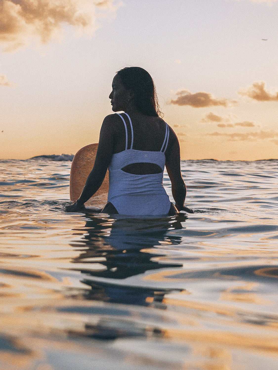 Amphora Moderate One Piece Swimsuit | Hurley White Bikinis